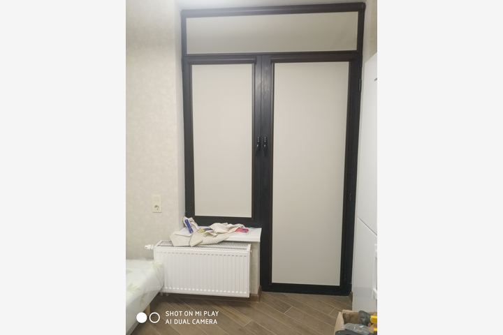 Рулонные шторы на створку окна