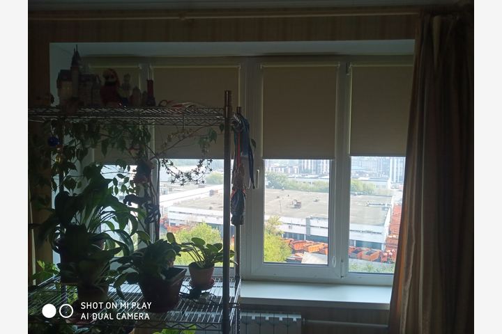 Рулонные шторы на створку окна